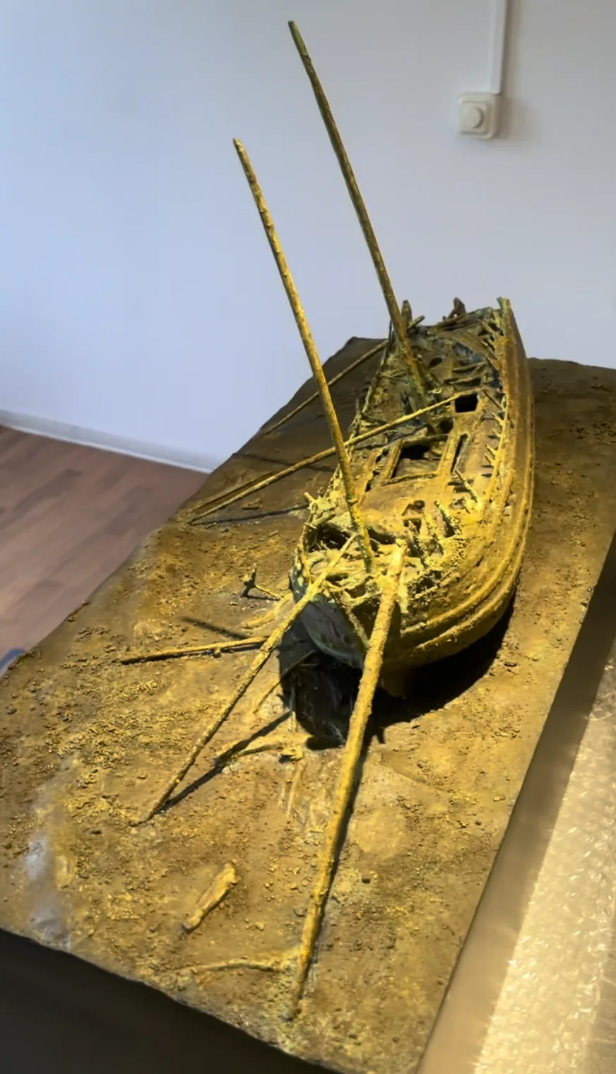Bodekull med master sedd snett uppifrån